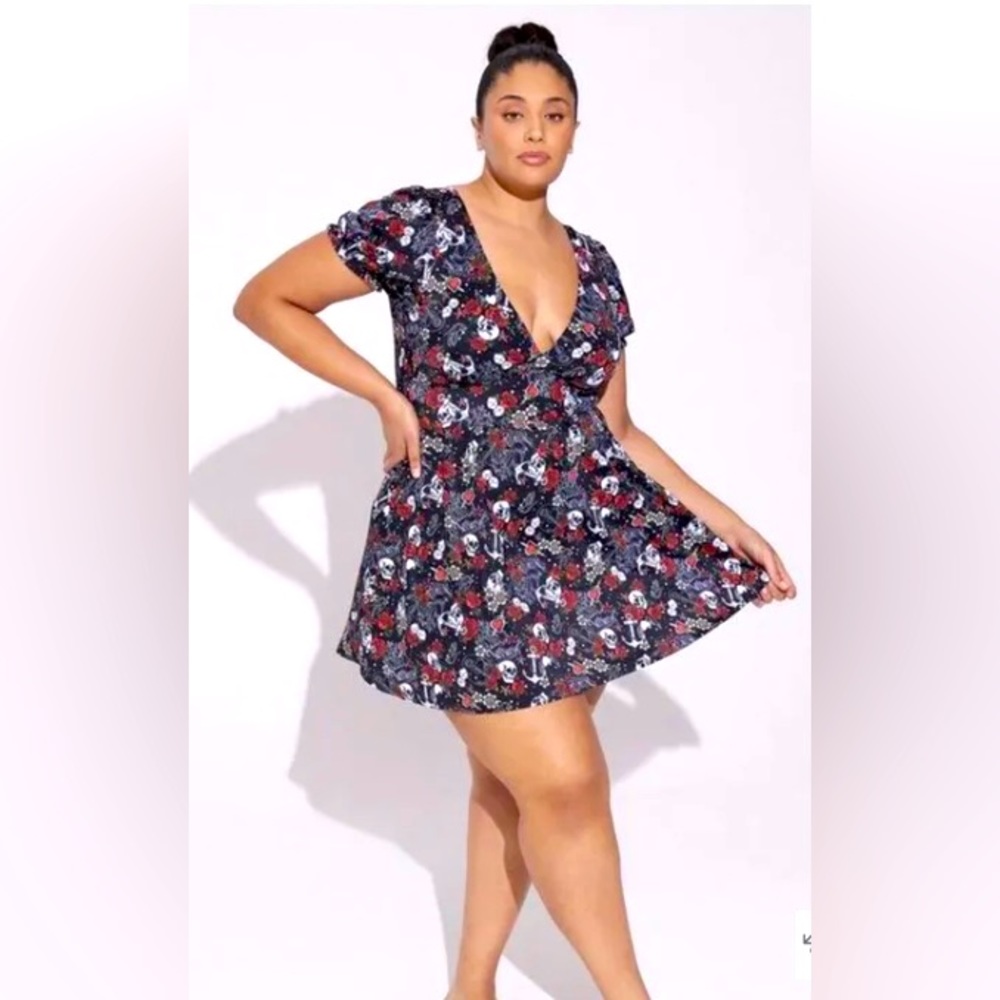 TORRID  2X Tattoo Print Retro Wireless Swim Dress w/Briefs Long Length